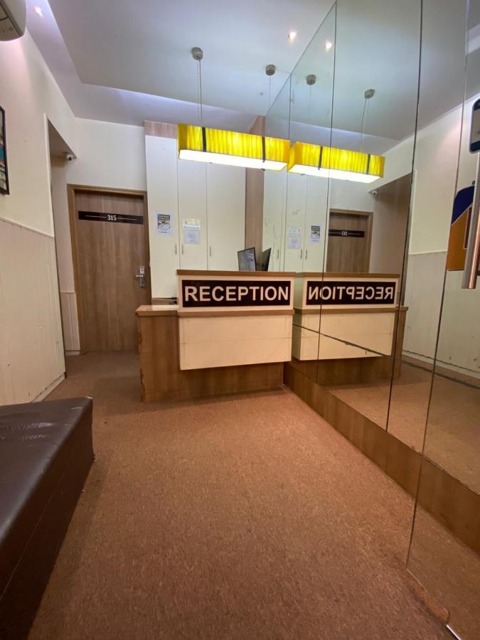 Hotel Airport Prime -Near Mumbai International Airport Andheri East Ngoại thất bức ảnh